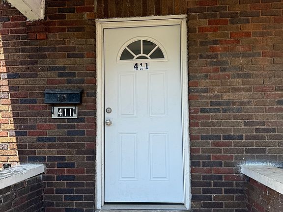 2nd image of 411 W Wheeling St #411
