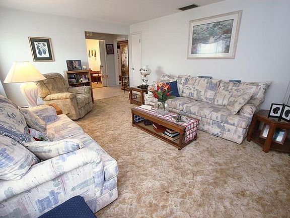 4th image of 1870 Elmhurst Dr