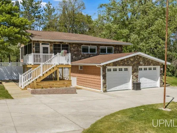 9551 Truax D Ln, Cornell, MI 49818