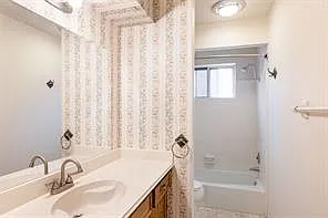 10410 Huntington Dale Dr — Photo 3