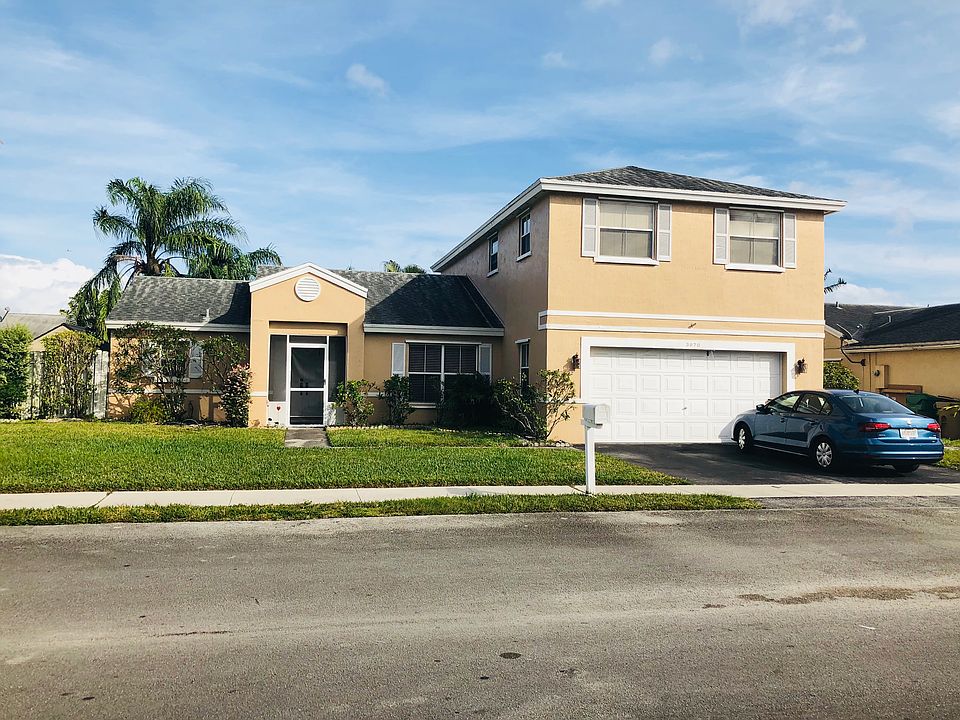 1st image of 3970 SW 72nd Dr
