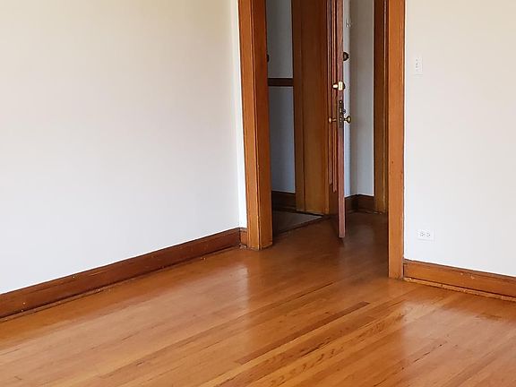 3rd image of 2316 W Schubert Ave Unit 3