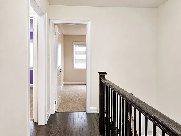 34 Arnold Cres — Photo 8