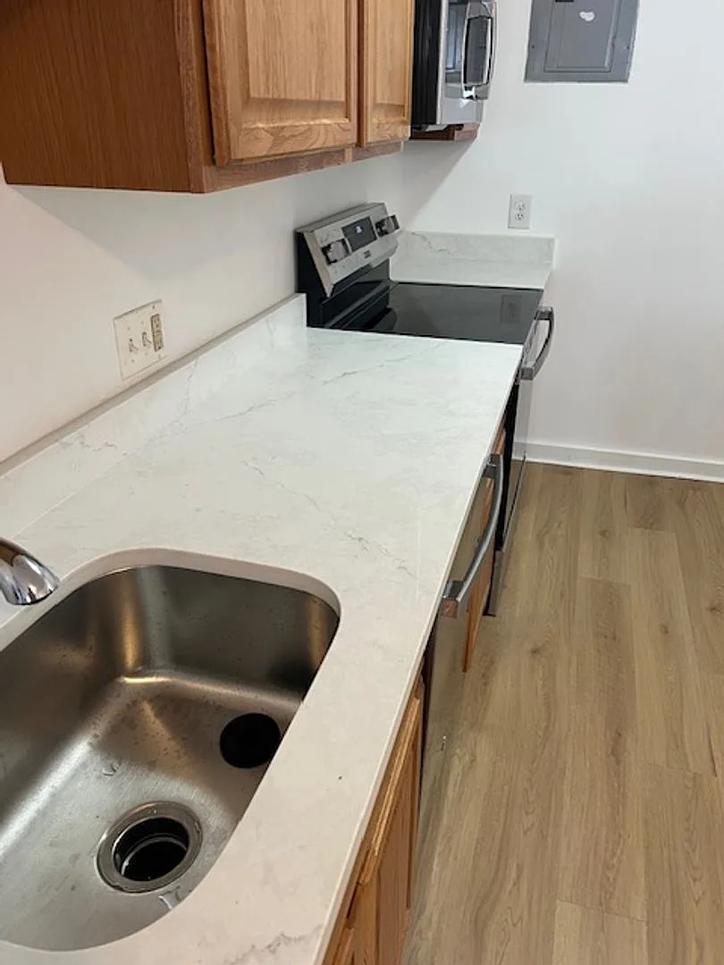 Pet Friendly Renovated Brookline Gem with Laundry in Unit and 1 Parking is a steal! — Photo 3