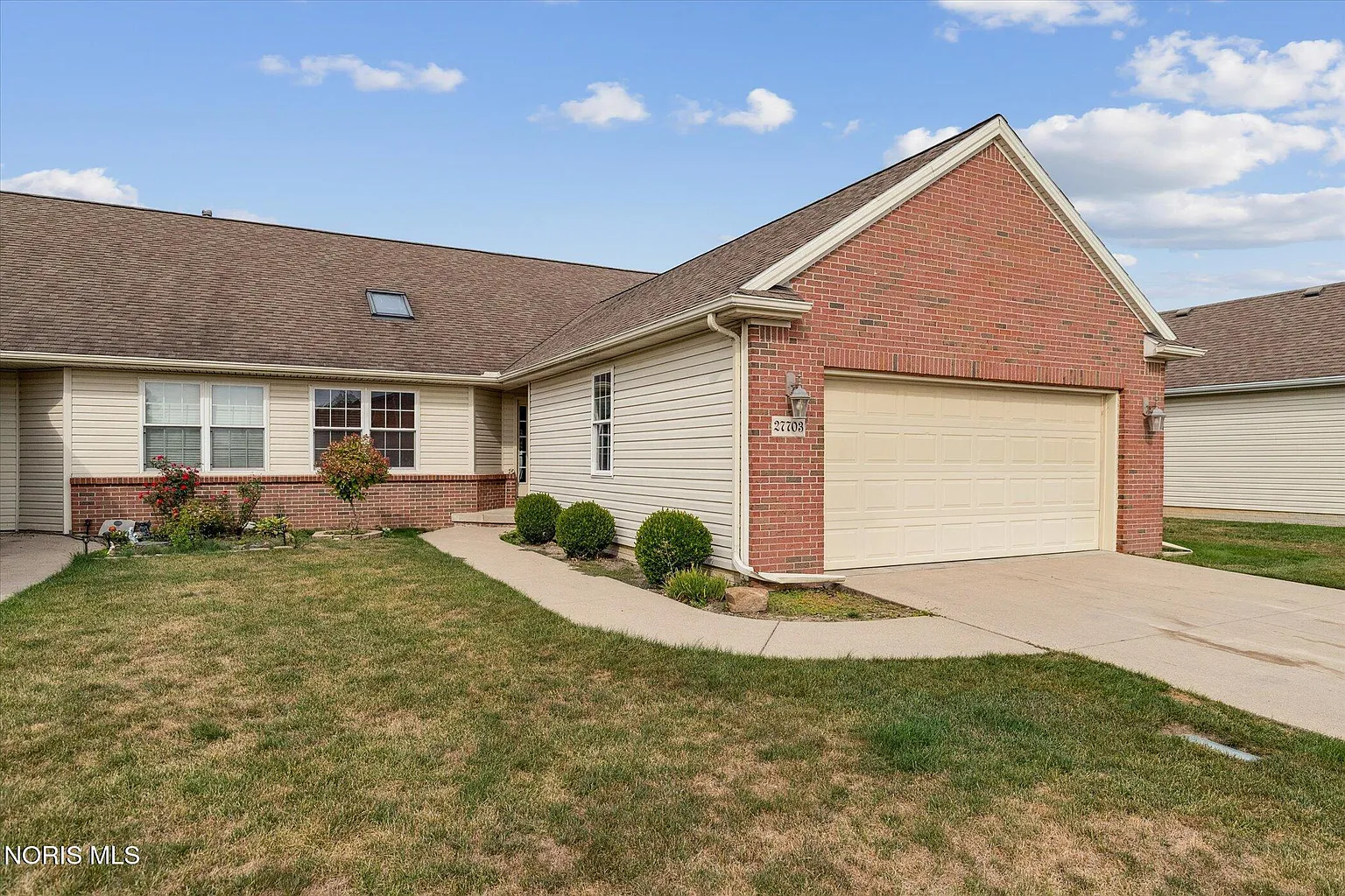 27703 Schriber St photo 1