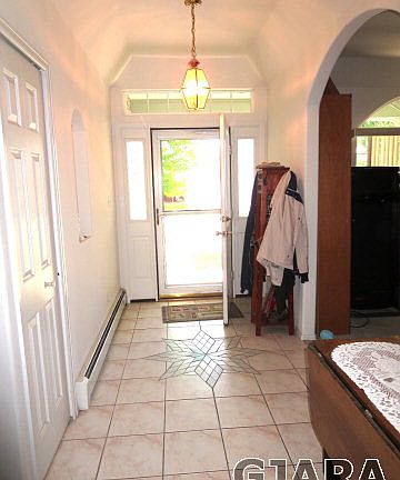 5th image of 2544 S Westwood Dr