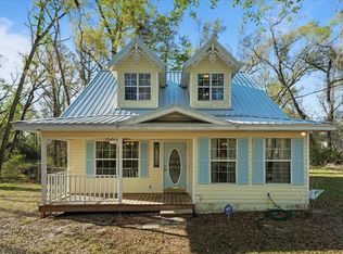 892 NE Candy Ln, Mayo, FL 32066