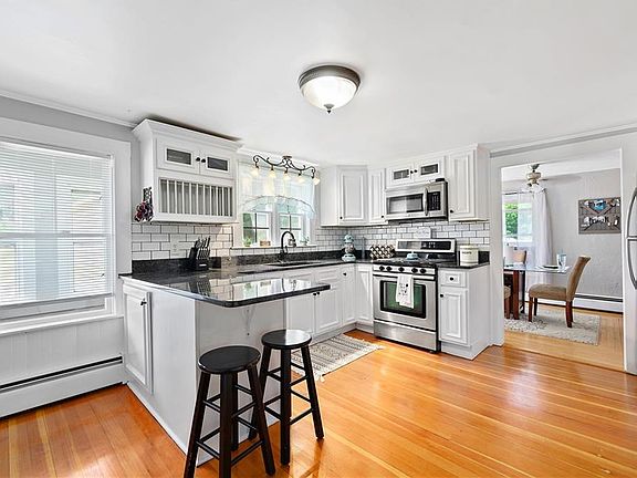 5th image of 183 Callahan School St