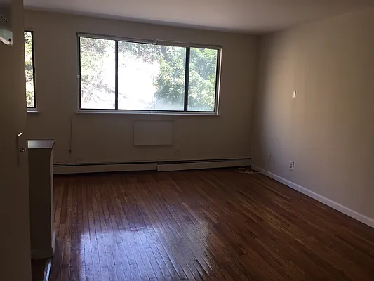 Rented by PMG Real Estate  | media 6