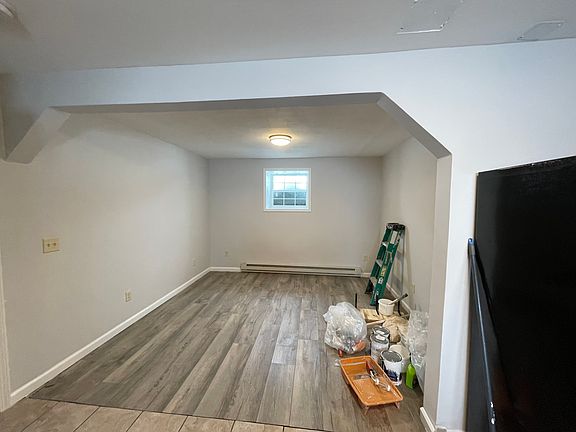 4th image of 26 6th St #Basement