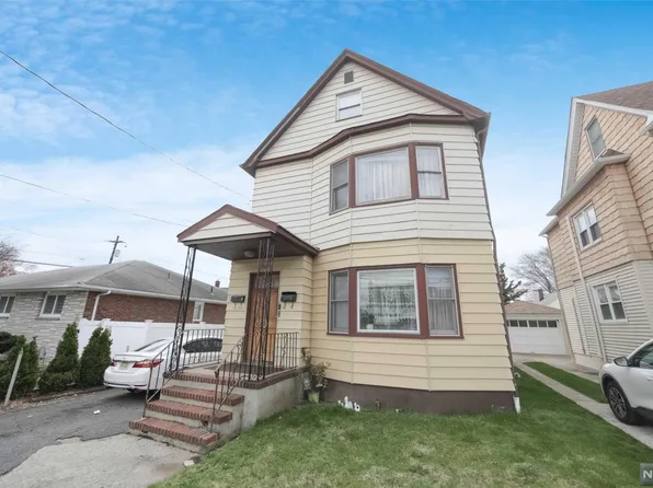 345 2nd St, Saddle Brook, NJ 07663