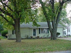 1st image of 136 S Tresslar Ave