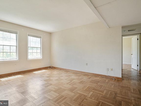 2nd image of 6731 W Wakefield Dr APT C1