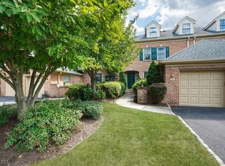 33 Pippins Way, Morristown, NJ 07960