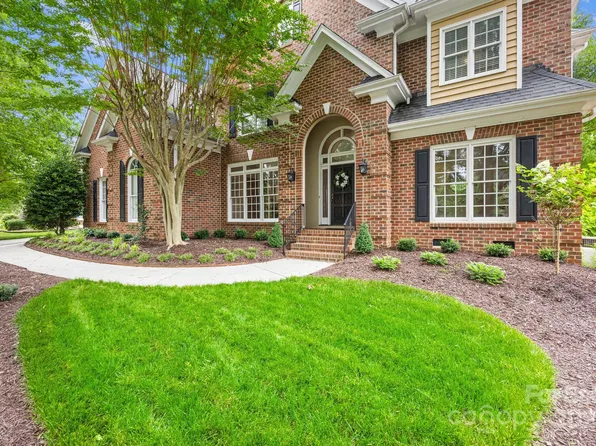 4120 Saint Timms Ct, Charlotte, NC 28226