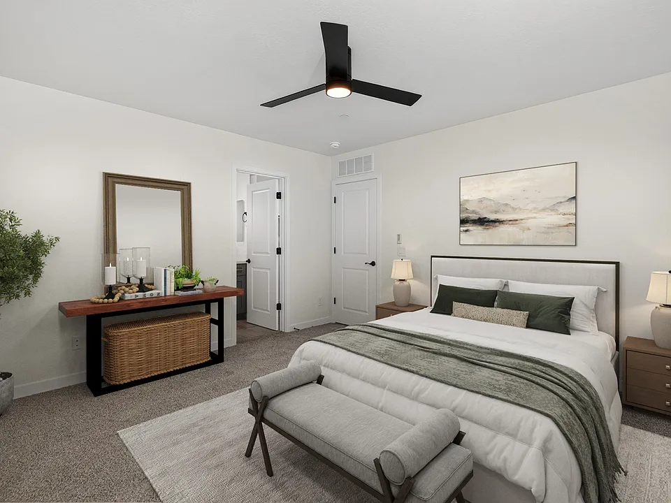 121 W Milada Dr