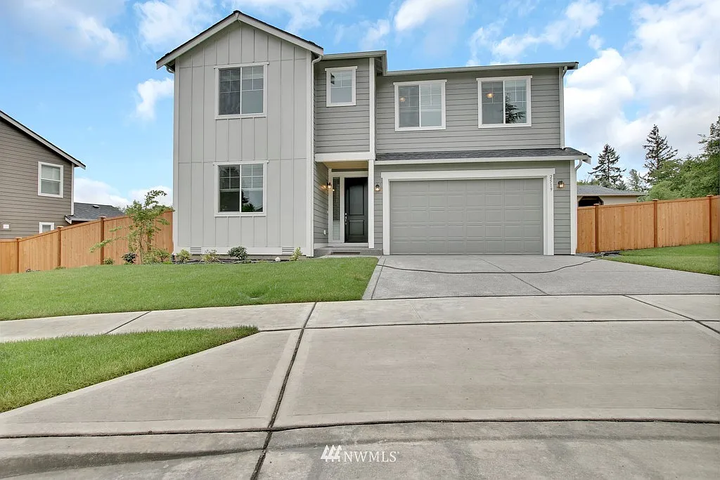 2519 12th StPl SW photo 1