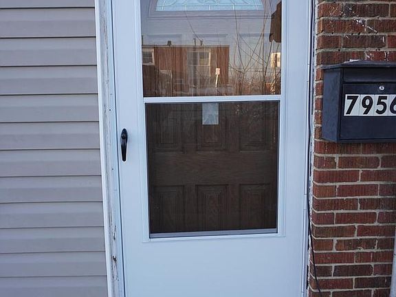 3rd image of 7956 Eastdale Rd