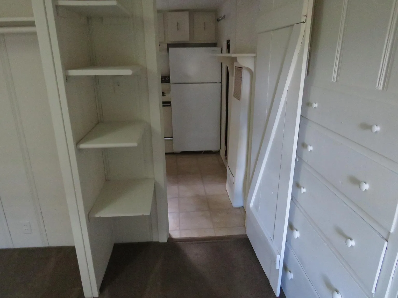 1 bed, 1000 sqft, $1,750 — Photo 3