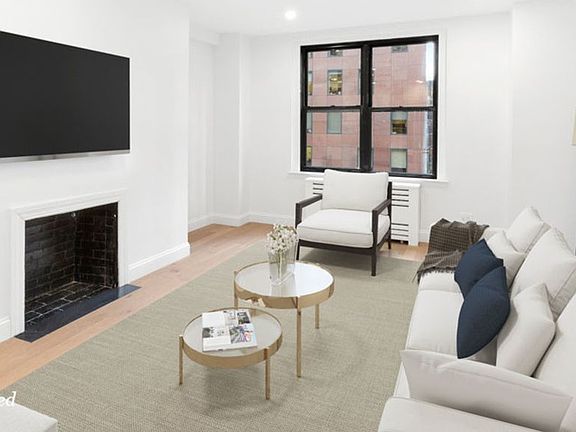 3rd image of 155 E 47th St APT 8F
