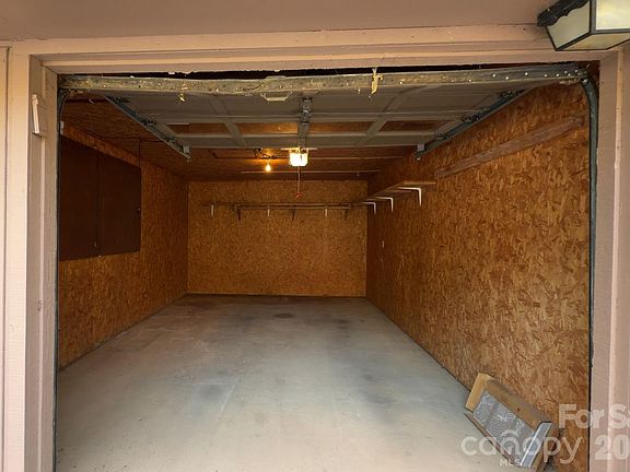 5th image of 43 Ravencroft Ln #F