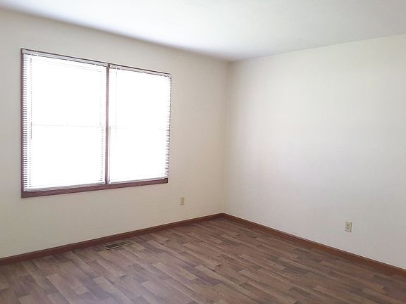 3rd image of 1824 Tiffany Ct APT C