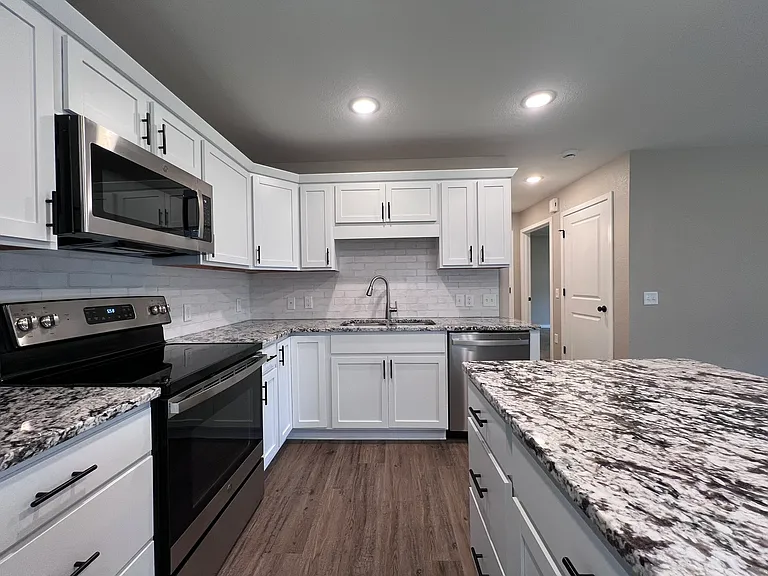 Gateway Place Apartments — Photo 51