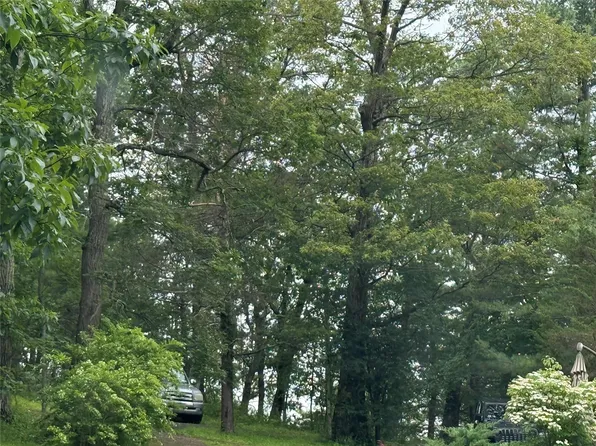 E Mombasha Road, Monroe, NY 10950