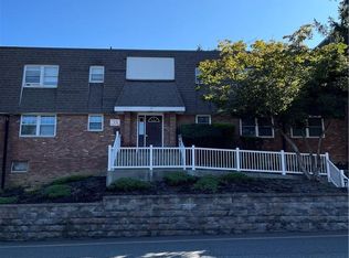 15 Crescent Dr APT 60, Thiells, NY 10984