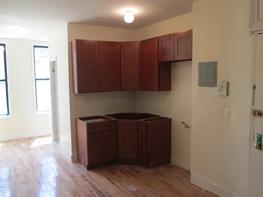 Rented by The Hamilton Group | media 35