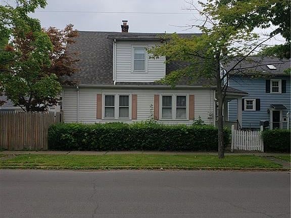 3rd image of 2402 Linwood Ave