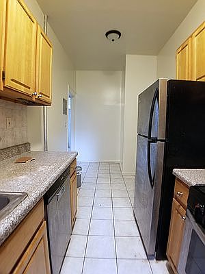 5th image of 327 Sterling Pl APT 1C