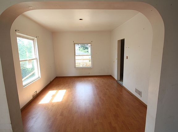 3rd image of 1314 S 6th Ave