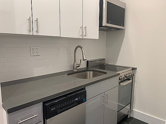 3rd image of 205 W 88th St APT 3G