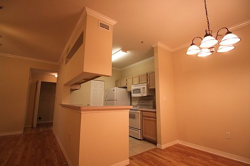 2nd image of 5604 Pinnacle Heights Cir APT 102