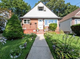 360 Kirkman Ave, Elmont, NY 11003