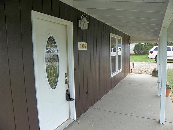 4th image of 1206 Mac Ln