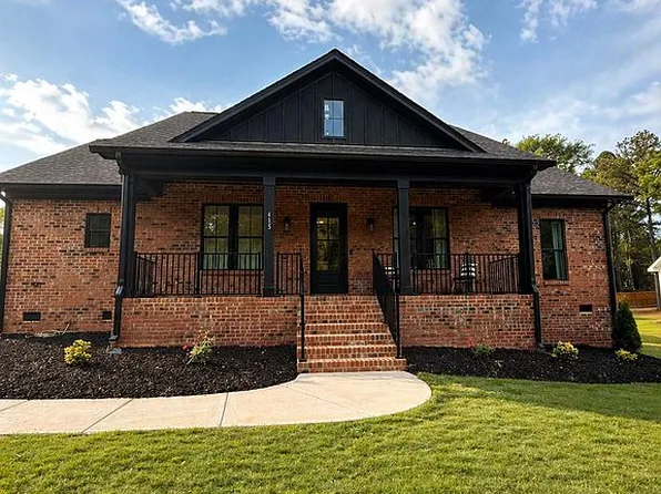 415 McCoys Creek Cir, Oakboro, NC 28129
