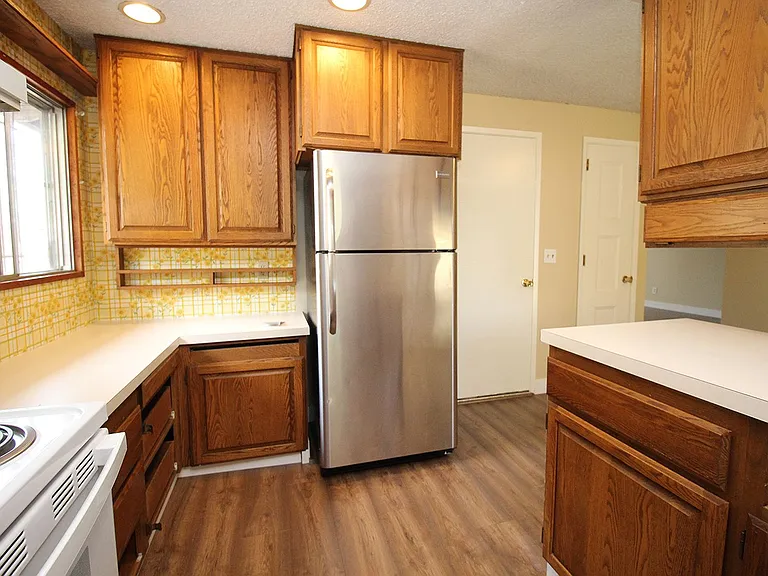 5536 SE Harlow St — Photo 10