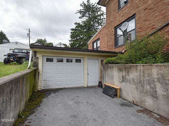 4th image of 207 S Fairview St