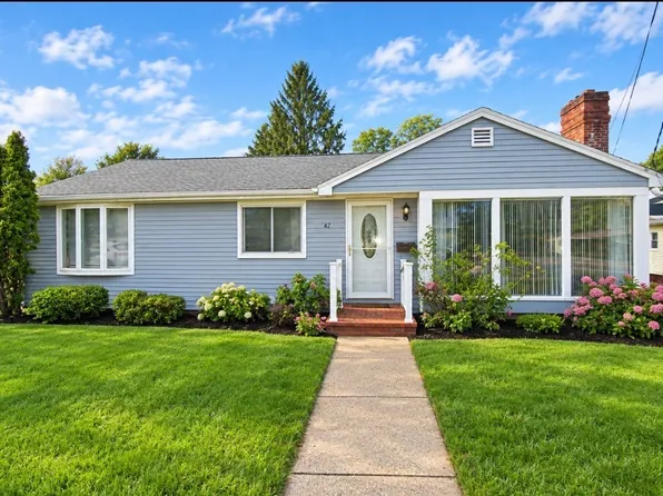 67 Andover St, Peabody, MA 01960