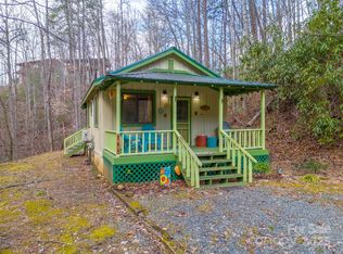 180 Valley Ln, Franklin, NC 28734