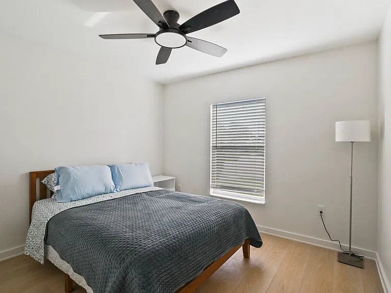 2125 W Cypress St — Photo 7