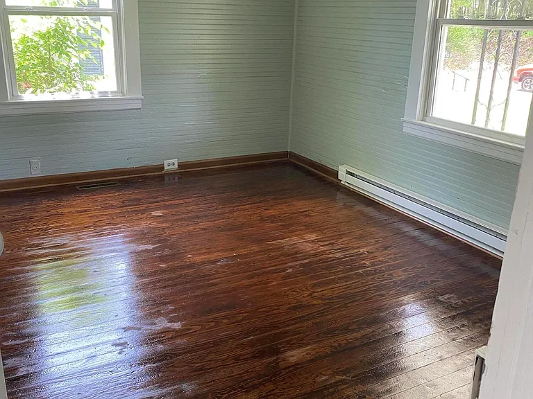 107 Baltimore Ave — Photo 7
