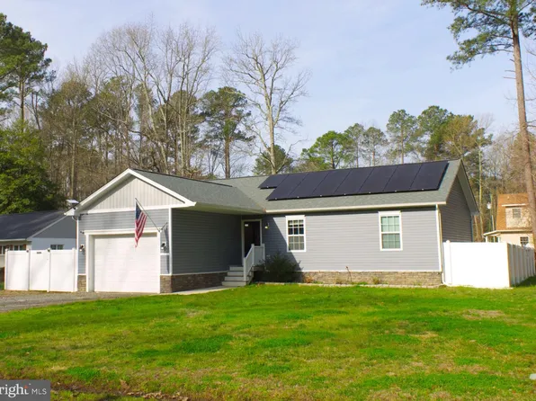 283 Shorewood Dr, Colonial Beach, VA 22443