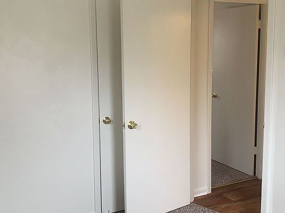4th image of 121 New York Ave #8400017