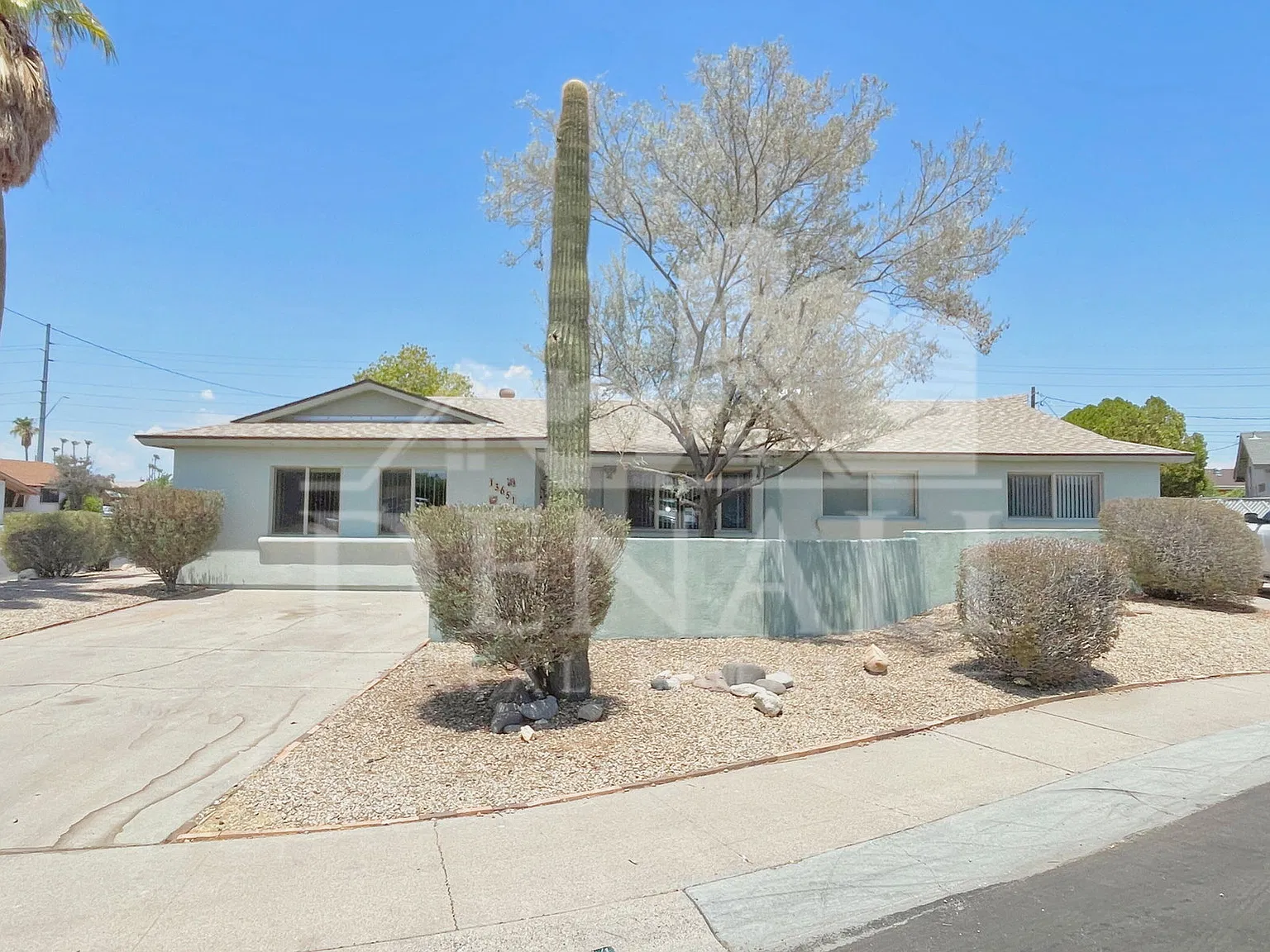 4 bed, 2.0 bath, 2070 sqft, $2,295 — Photo 1