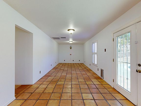 4th image of 6086 Bandolero Dr