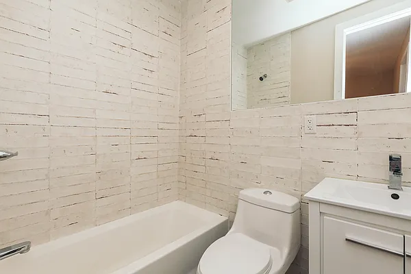 Rented by Nooklyn NYC LLC | media 9