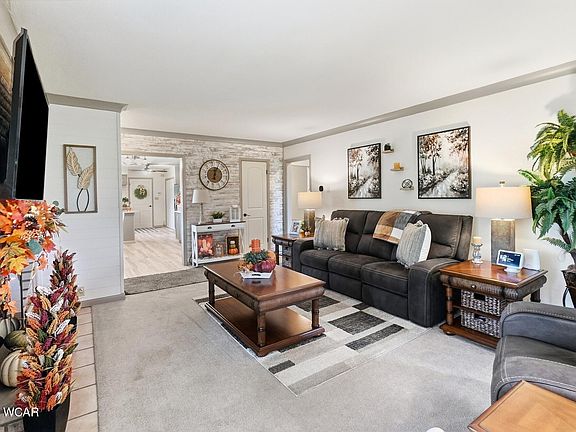 5th image of 2647 Elmview Dr